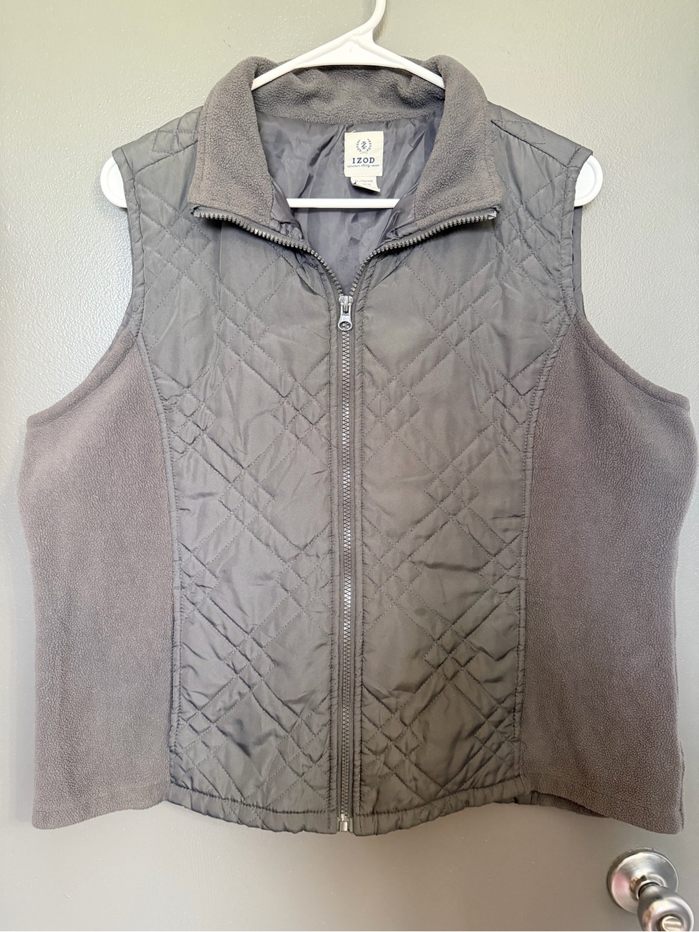 IZOD Women’s Quilted & Fleece Zip Vest — Gray  XL